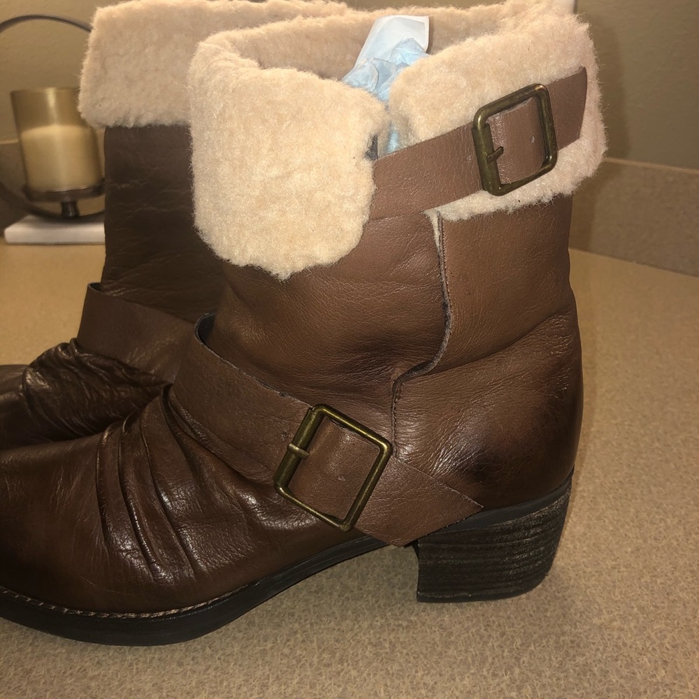 Tara M. Booties - Picture 8 of 8